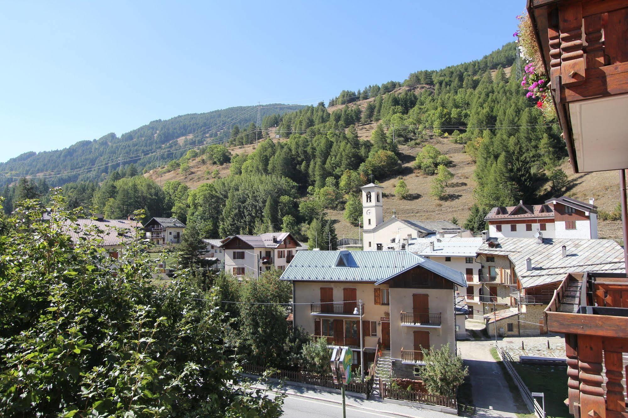 Residence Albergian Pragelato Exterior photo